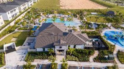 Spacious 5Bd Close to Disney @Champions Gate 1012