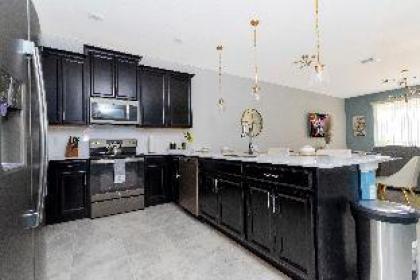Marvelous Condo @ Champions Gate 9343 - image 2