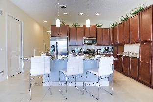 Splendid Four Bedroom Home w/ Pool @Festival 154 - image 7