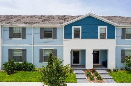 Splendid 5 Bd w/ Screened Pateo & Pool @ Windsor Westside 8921 - image 9