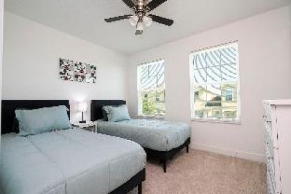 Splendid 4Bd Close to Disney @ Holly Village 132 - image 14
