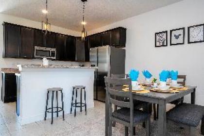 Splendid 4Bd Close to Disney @ Holly Village 132 - image 2