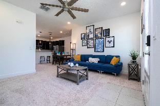 Splendid 4Bd Close to Disney @ Holly Village 132 - image 5