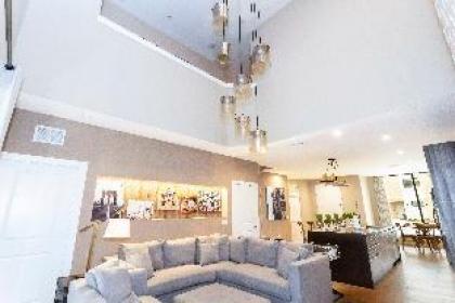 Stunning 4 Bd Close to Disney @ Magic Village Resort 7537 - image 18