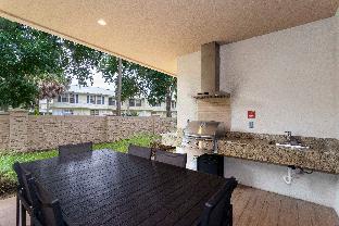Stunning 4 Bd Close to Disney @ Magic Village Resort 7537 - image 5