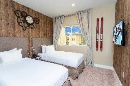 Stunning 4 Bd Close to Disney @ Magic Village Resort 7537 - image 8