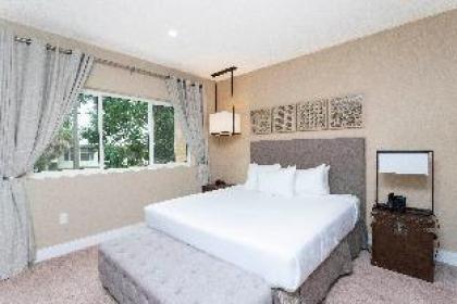 Stunning 4 Bd Close to Disney @ Magic Village Resort 7537 - image 9
