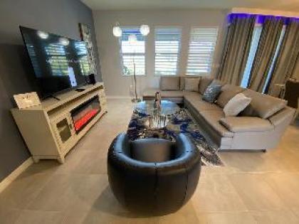 Stunning 5Bd w/ Pool Close to Disney @ Solterra 7829 Orlando Florida