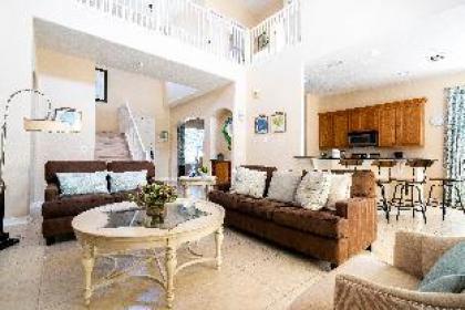 Stunning 5 Bd Home w/ Pool Close to Disney 7420 - image 16