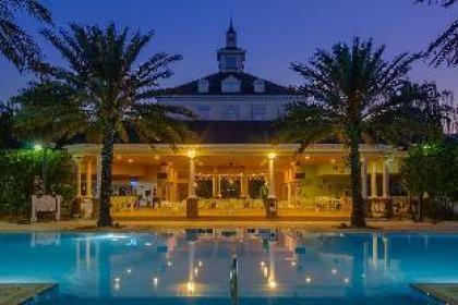Stunning 5 Bd Home w/ Pool Close to Disney 7420 - image 2
