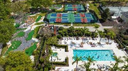 Stunning 5 Bd Home w/ Pool Close to Disney 7420 - image 9