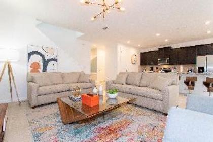 Wonderful 6 Bd w/ Game Room and Pool @ Solara Resort 8991 - image 8