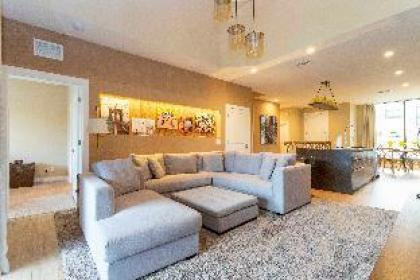 Wonderful 4 Bd Near Disney @MagicVillage 3092 - image 17