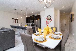 Stunning Four Bedroom w/ Screened Pool Close to Disney 1559 - image 2