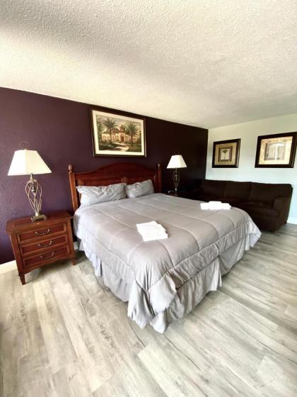 Heritage Park Inn - image 10