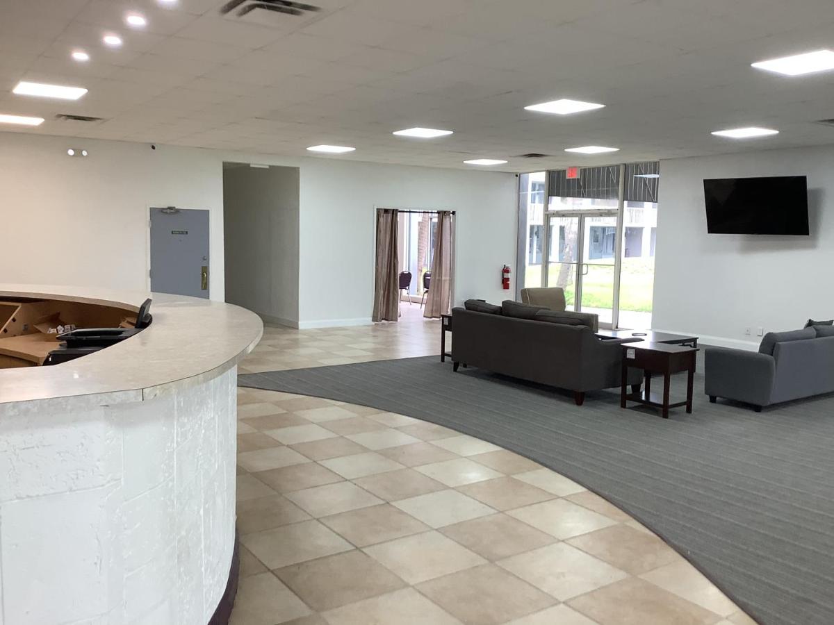 Heritage Park Inn - image 2