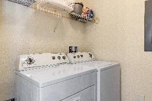 Vista: Beautiful 3 Bedroom TH in Gated Resort Comm - main image