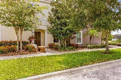 Vista: Beautiful 3 Bedroom TH in Gated Resort Comm - image 14