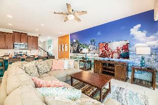 Sunny Retreat-Colorful Home Pool Great Location - image 5