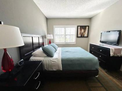 2BR Condo 1 mile from Universal - image 10