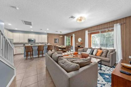 SUPER BIG- SLEEPs 30 w POOL & GAME ROOM - image 4