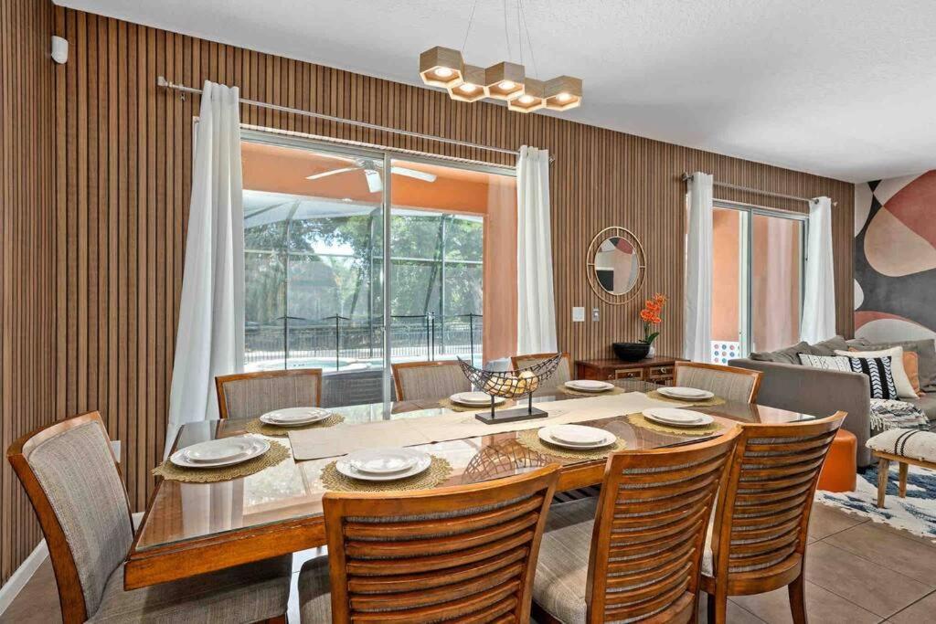 SUPER BIG- SLEEPs 30 w POOL & GAME ROOM - image 5