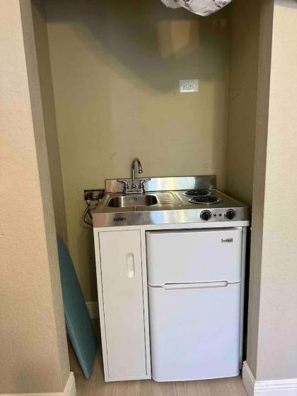 Charming Lakeview Retreat II only 5 Min Sea World - image 14
