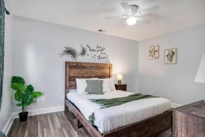 Cozy Orlando Stay With garden & Next to Disney Springs - image 12