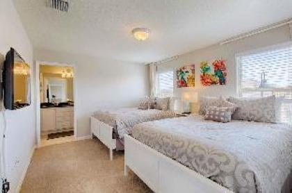Windsor At Westside #8 - 8 Bed 6 Baths Villa - image 2