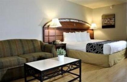Monte Carlo Inn- Near Disney - image 8