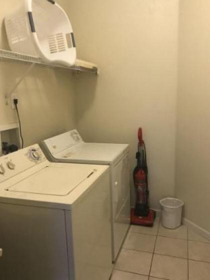 Kissimmee Vacation Homes by Shine FM - image 16