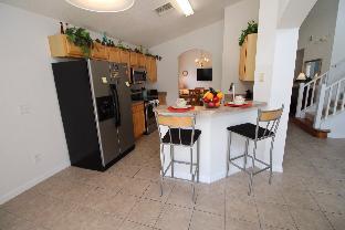 Spacious 5 bed on Solana resort - image 7