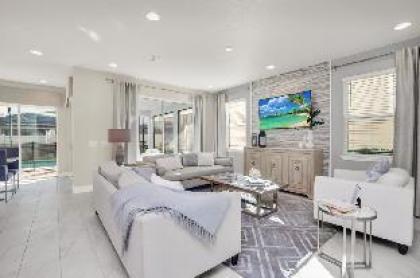 Orlando Villa 6360 - image 2