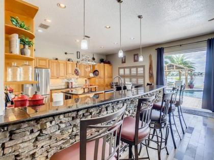 Pristine Lakeside 3BR Home w Private Pool - image 19