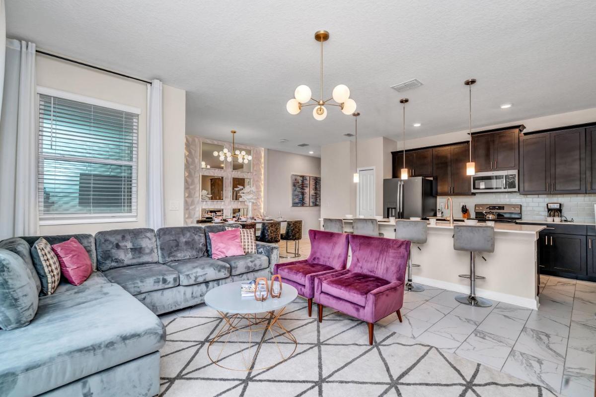 Championsgate 469 - Stylish townhouse with private plunge pool near Disney - main image