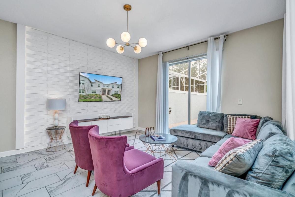 Championsgate 469 - Stylish townhouse with private plunge pool near Disney - image 4