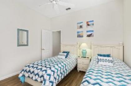 Luxury 5 Bed Pool Home - Golf Course Views 521 - image 13