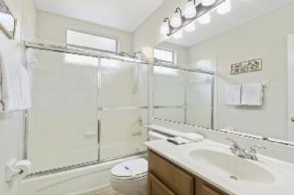 Luxury 5 Bed Pool Home - Golf Course Views 521 - image 18