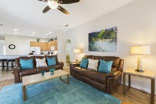 Luxury 5 Bed Pool Home - Golf Course Views 521 - image 6