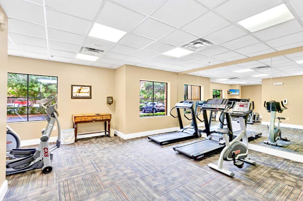 Apt Close to Universal Studios - W Hot tub Pool - image 3