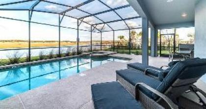 Lakeview 6BR Pool SPA Home w/ Clubhouse Waterpark - image 8