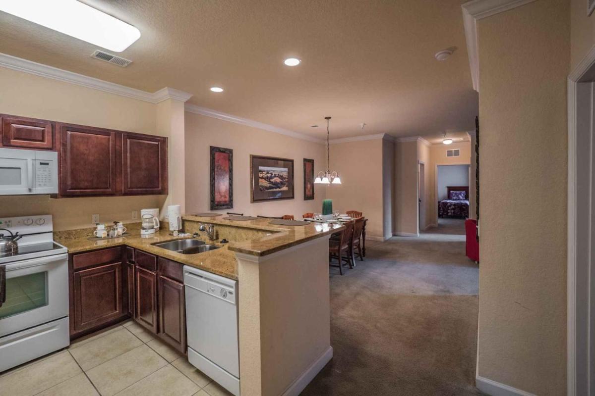 1361 Tuscana - image 7