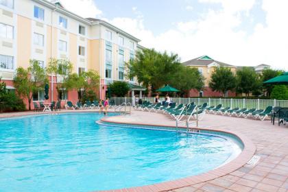 Exploria Express by Exploria Resorts - image 6