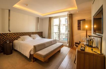 Hotel Marignan Champs-Elysees - image 13