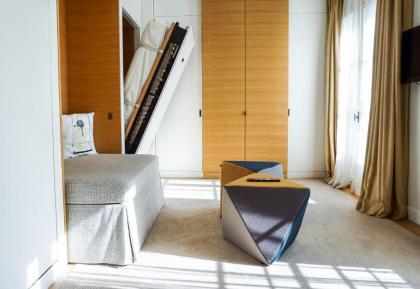 Hotel Marignan Champs-Elysees - image 3