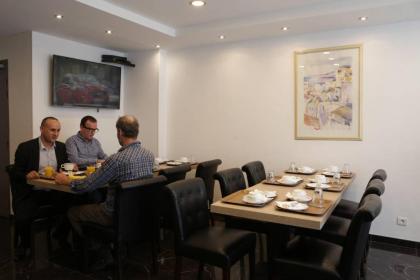 Luxor Bastille Hotel - image 16