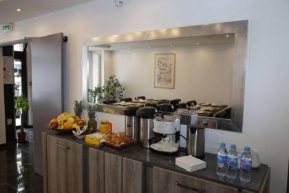 Luxor Bastille Hotel - image 17