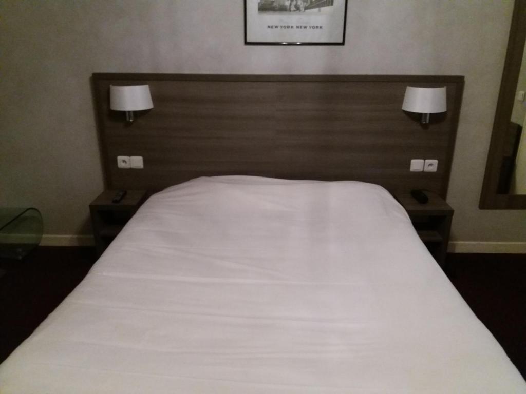 Luxor Bastille Hotel - image 4