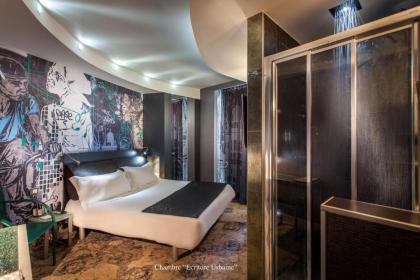 Apostrophe Hotel - image 4
