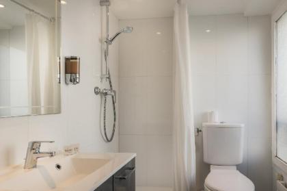 My Hotel In France Marais - image 12